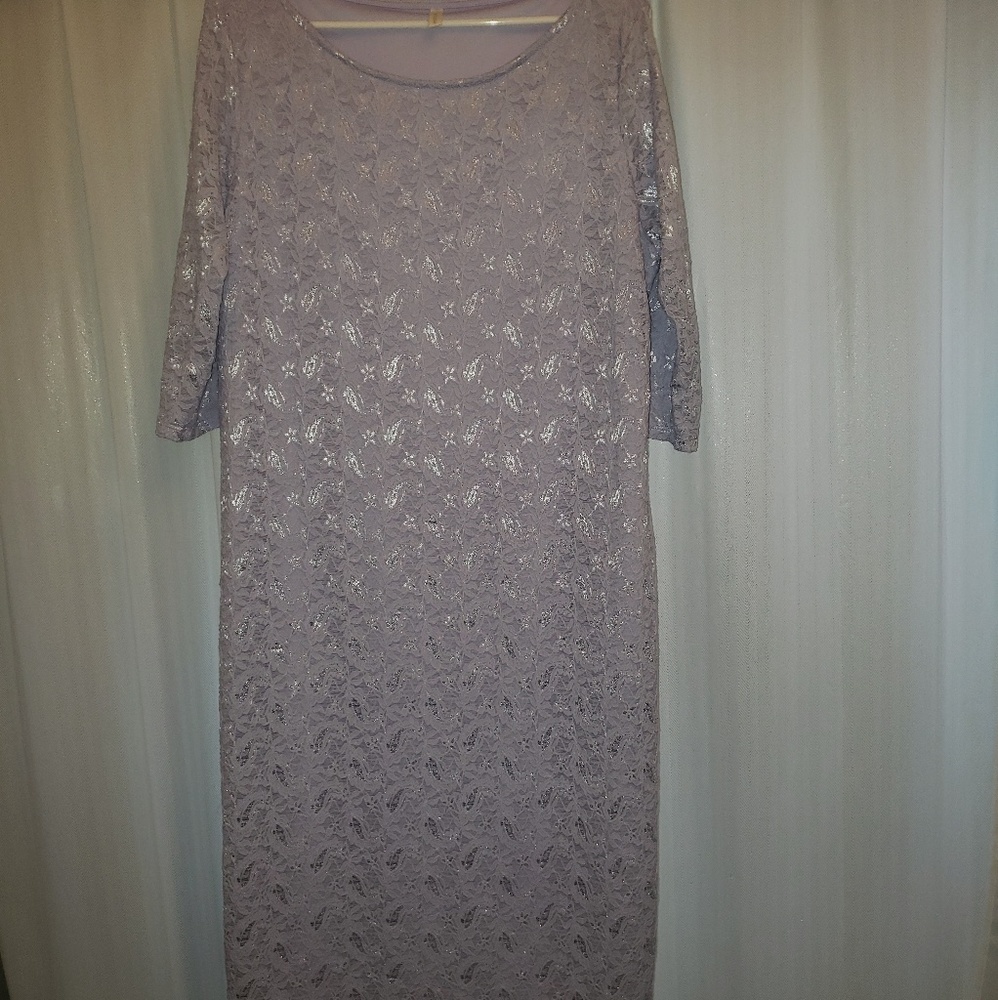 Dress - Picture 3 of 3